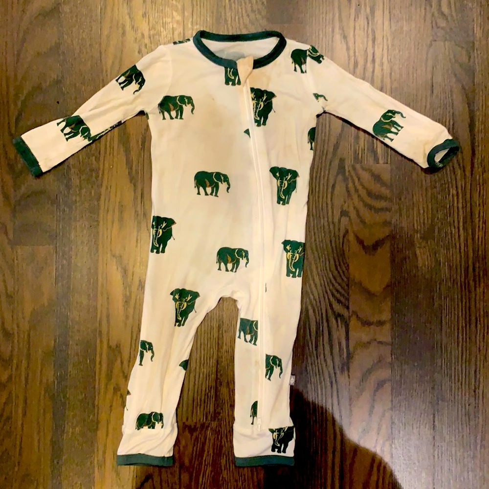 Kyte Baby Zippered 6-12 Mos Elephant Romper.